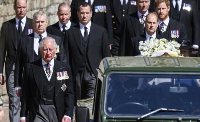 开云入口-林良锋：菲利普亲王，打球飙车开飞机的体育奇才